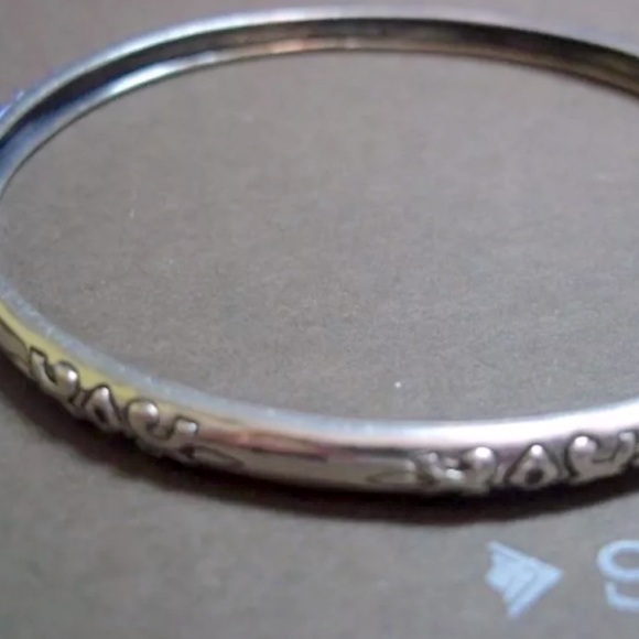 Silpada Vintage Sterling Silver Embossed “XOXO” Willow Bangle Bracelet - Picture 7 of 7